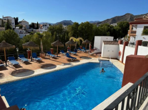 Spacious family villa Aljamar 8a, Nerja
